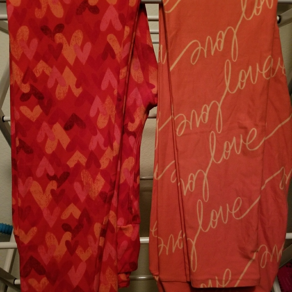 Lularoe Valentine's Day OS Leggings!!!!!